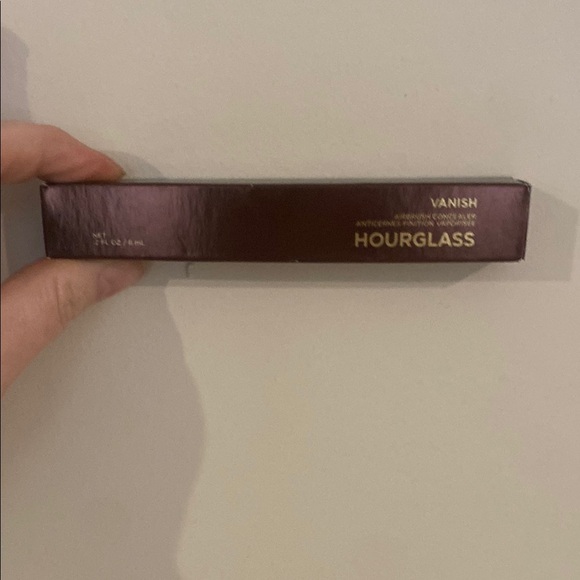 Hourglass Vanish Concealer - shade Cedar - Picture 1 of 2